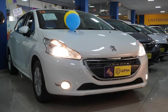 PEUGEOT 208 1.6 ACTIVE PACK 16V FLEX 4P AUTOMÁTICO PEUGEOT 208 1.6 ACTIVE PACK 16V FLEX 4P AUTOMÁTICO